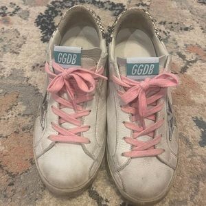 AUTHENTIC Golden Gooses! Side 38(7.5) only worn a handful of times!